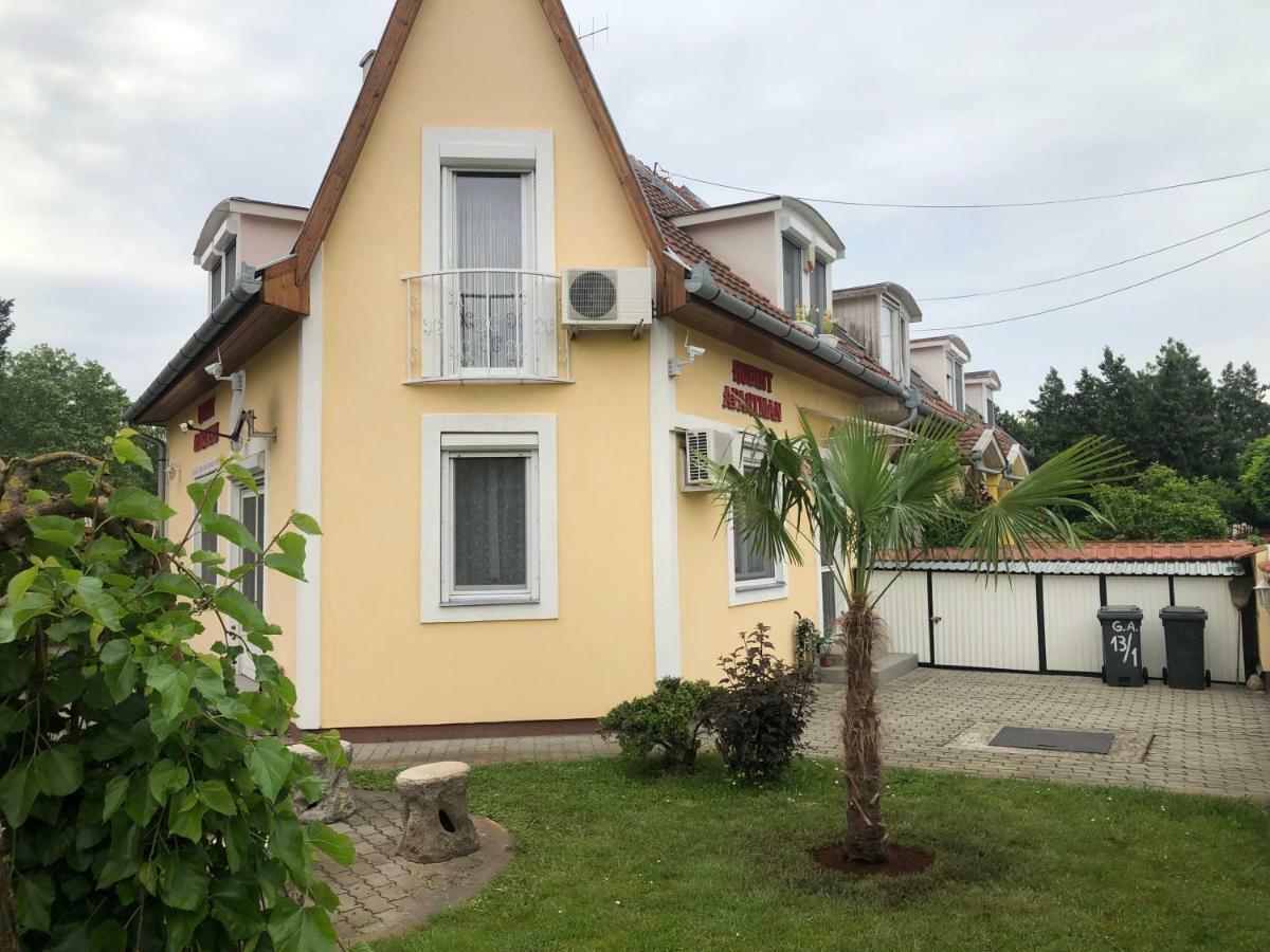 Rubint Apartman Apartment Jula Exterior foto